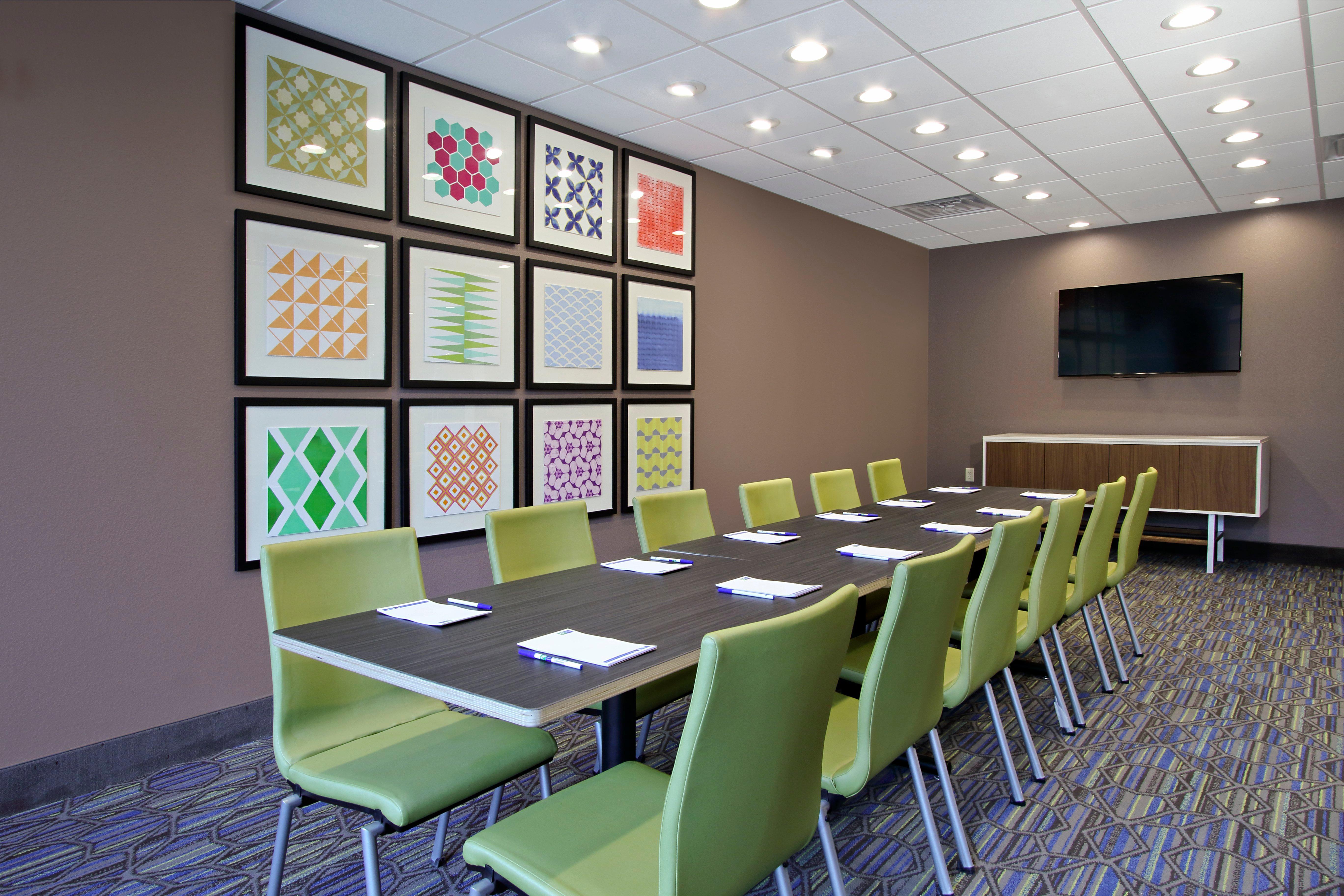 Holiday Inn Express & Suites Columbus North By Ihg Εξωτερικό φωτογραφία